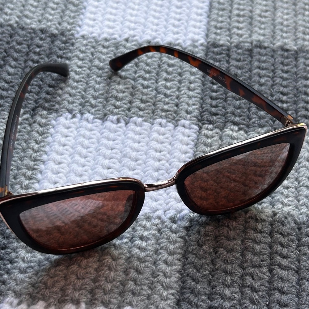 Unbranded Sunglasses Cat Eye OS Brown Tortoiseshell Retro Chic Vintage Style